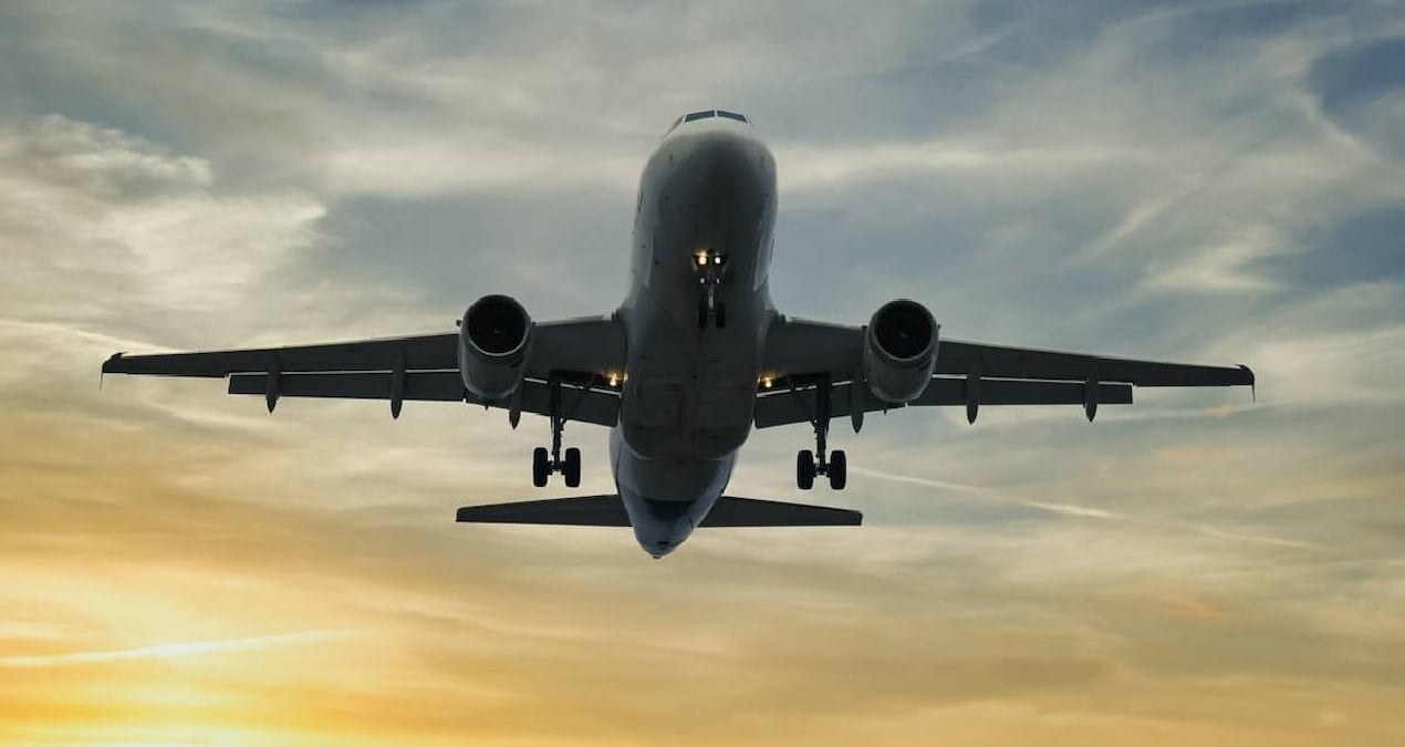 bir yolcu ucagi yangin suphesiyle acil inis yapti Bl3OD9QC