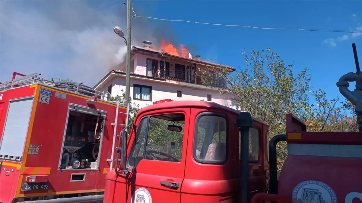 cavdarhisarda teras katinda yangin hZdZaL21