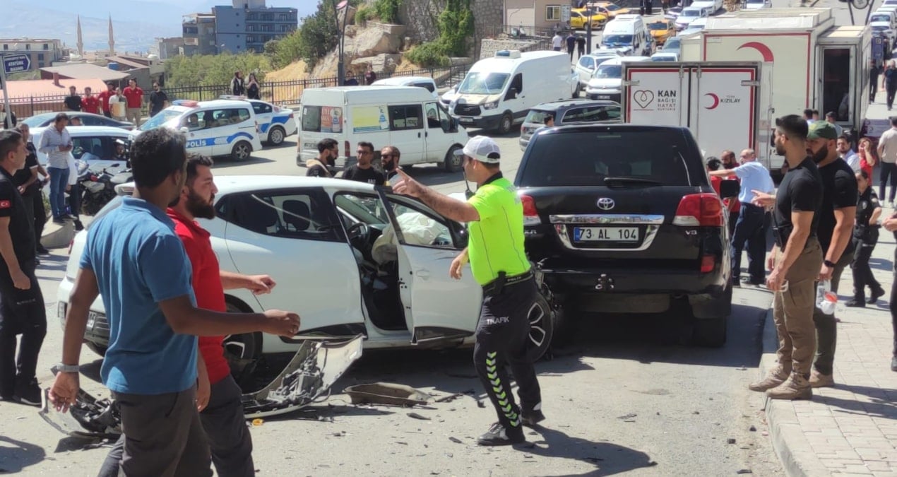 sirnakta zincirleme kaza 3 yarali huYTa5Dv