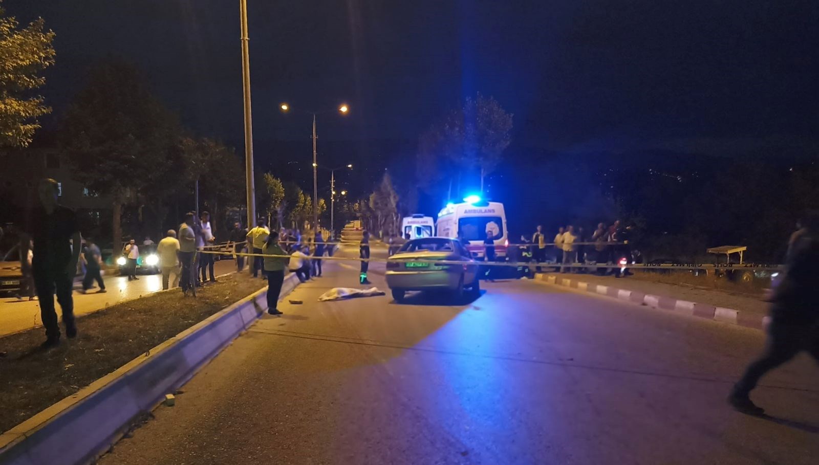 takla atan otomobildeki surucu yasamini yitirdi TSkAAnde