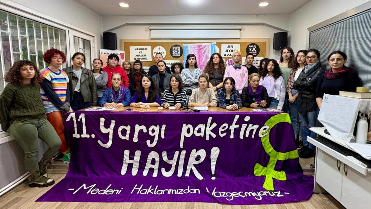 11 yargi paketi protestolari suruyor yasaklara da ciplak arama iskencesine de alismayacagiz X5nuatVT.jpg