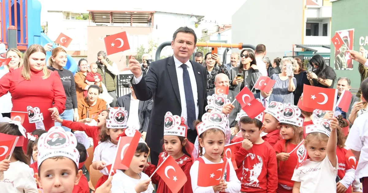 bursa osmangazi belediyesinin kreslerinde cumhuriyet coskusu uHAsGrir.webp