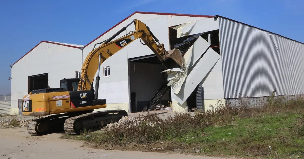 bursa niluferde imara aykiri iki yapiya yikim Z9gQBfzP.webp