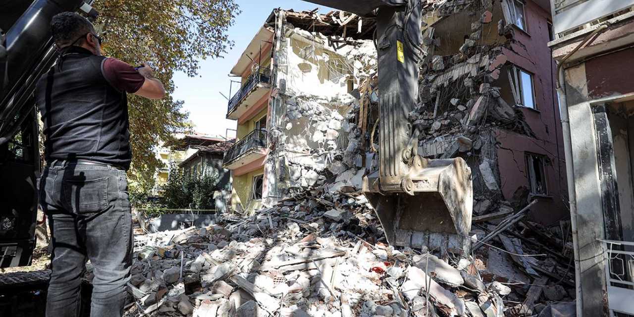 erken uyari sistemi sonuc verdi sindirgi depremini kandilli onceden bildi cMHkKiEe.jpg