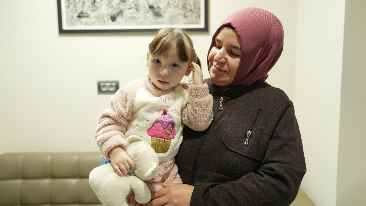 karaciger yetmezligiyle dogdu annesinin fedakarligiyla hayata tutundu n8g3z4Fe.jpg