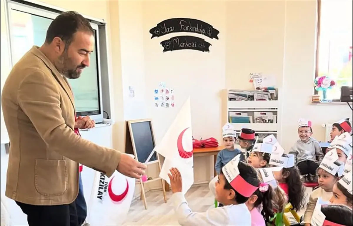 zarada kizilay haftasi etkinlikleri zsHAyAJt.jpg