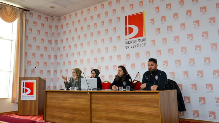 Şeyh Edebali Üniversitesi’nde Bağımlılıkla Mücadele Eğitimi Düzenlendi